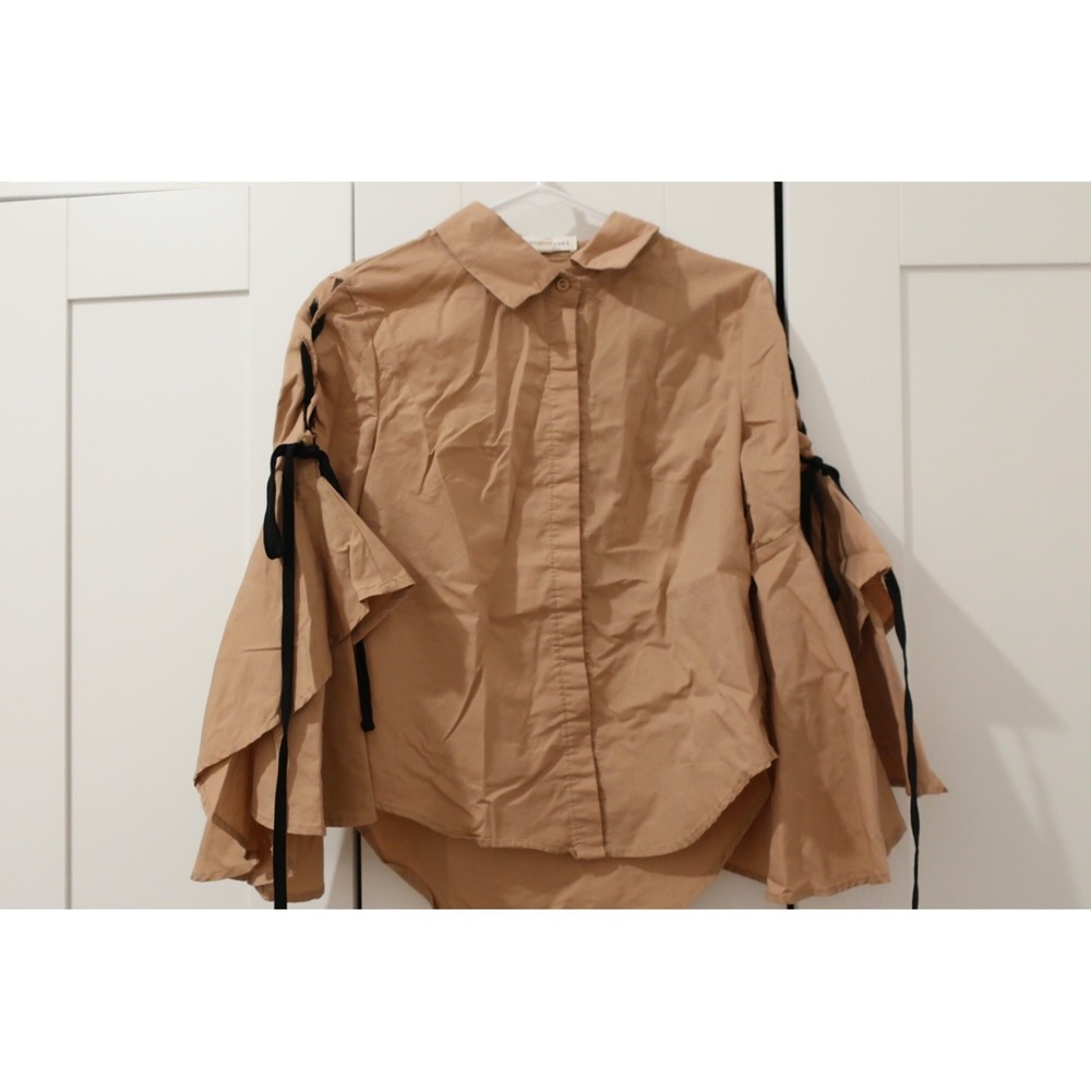 Collared button down with fancy sleeves || S